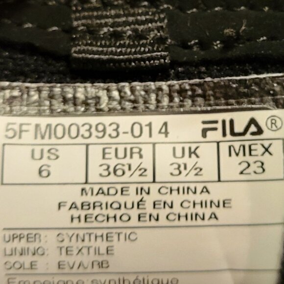 Barely Worn Fila Disrupter 2 Black BACK TO SCHOOL - Picture 5 of 5